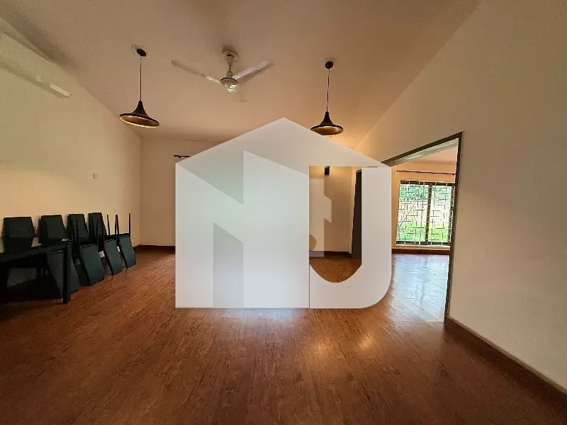 Beautiful & Spacious 4 Bedroom 1000 sq. yd House for Rent in E-7 Islamabad VIP Location Garden Servant Room Ideal Family Living, photo 16
