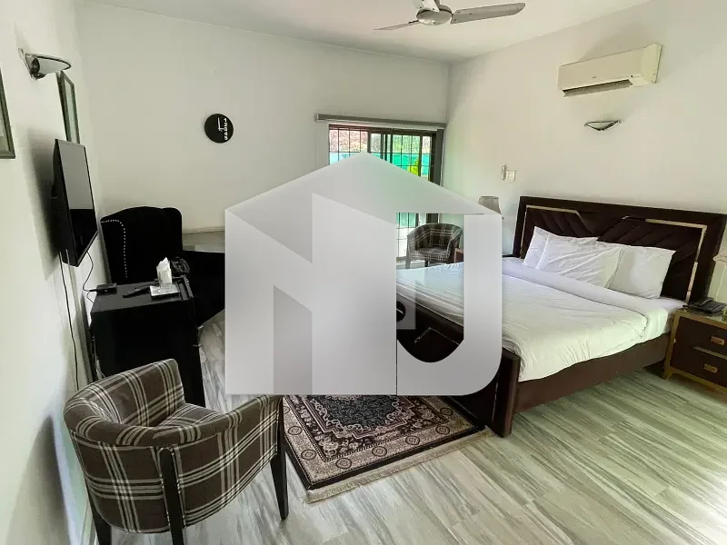 Beautiful Fully Furnished Luxury 9-Bedroom Designer House for Rent in F-6 Islamabad | Solar System | Huge Garden | Prime VIP Location, photo 4