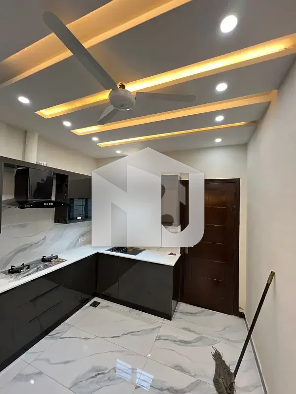 Beautiful Luxurious 800 Sq. Yd House For Rent In F-8 VIP Street | Prime Location, photo 21