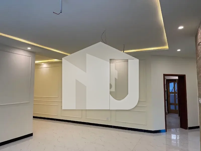 Beautiful Luxurious 6 Bedroom House for Rent in Prime F Sector Islamabad | Double Kitchen | 2 TV Lounges | Servant Quarters | Beautiful Garden | Near Park & Market | VIP Location | Best Price 7 Lac, photo 12