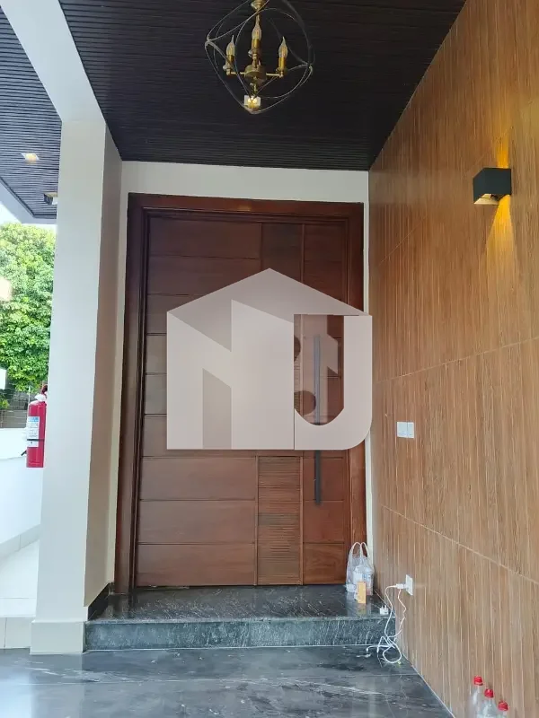 Beautiful Ultra Luxury Fully Renovated 9 Bedroom House For Rent In F-10.2 Kanal Prime Location Ideal For Families &Amp; Executives., photo 13