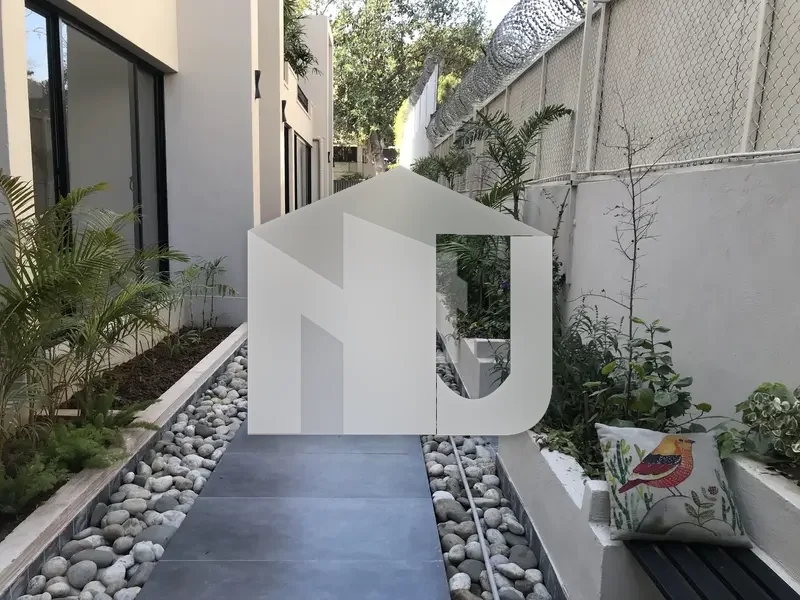 600 Square Yards House For Rent Available In F-7, photo 13