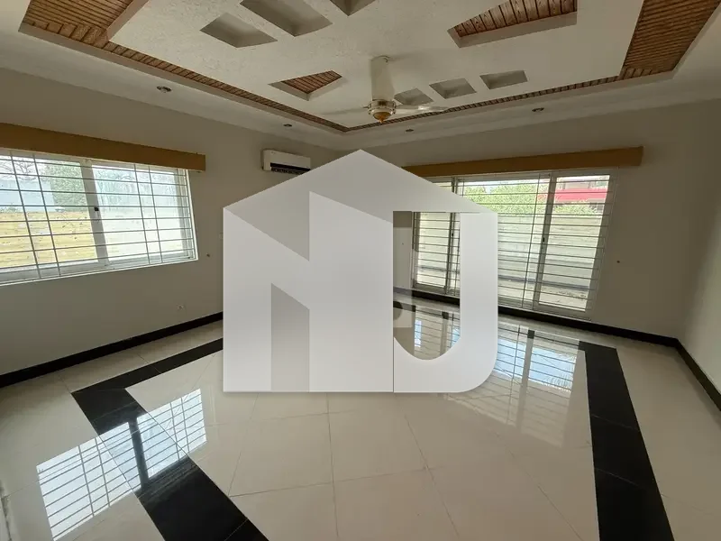 Brand New Luxurious House With Front And Bak Lawn For Rent, photo 21