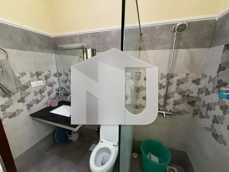 10Marla Fully Furnished House Up For Rent Walking Distance From Park, Mosque, photo 27