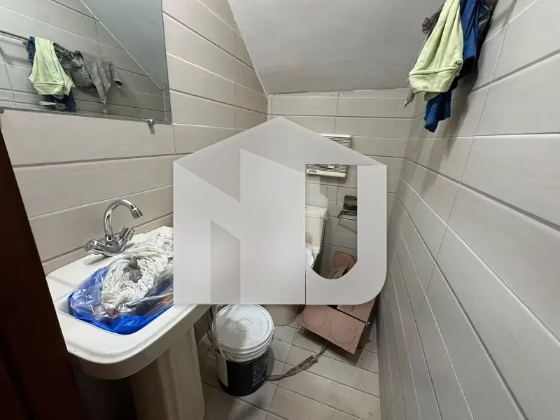 10Marla Fully Furnished House Up For Rent Walking Distance From Park, Mosque, photo 8