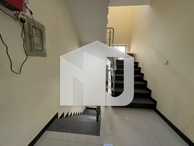 10Marla Fully Furnished House Up For Rent Walking Distance From Park, Mosque, photo 30
