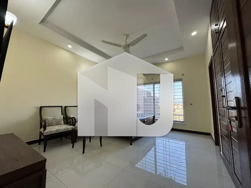 10Marla Fully Furnished House Up For Rent Walking Distance From Park, Mosque, photo 7
