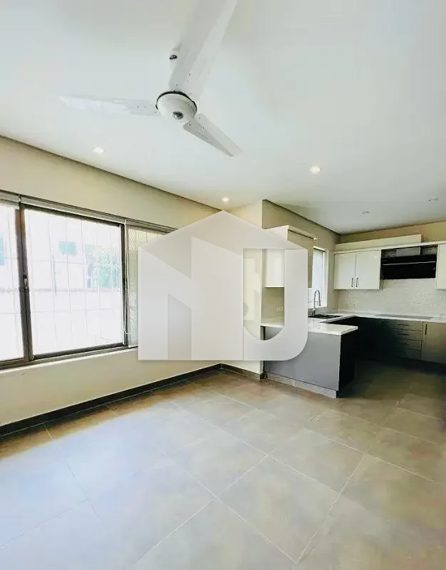 G-6 Newly House Triple Storey, photo 6