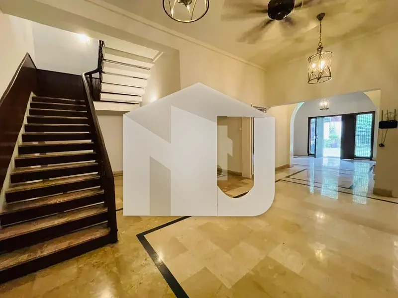 F-8 | 4 Bedrooms 1 | study Room | Renovated, photo 16