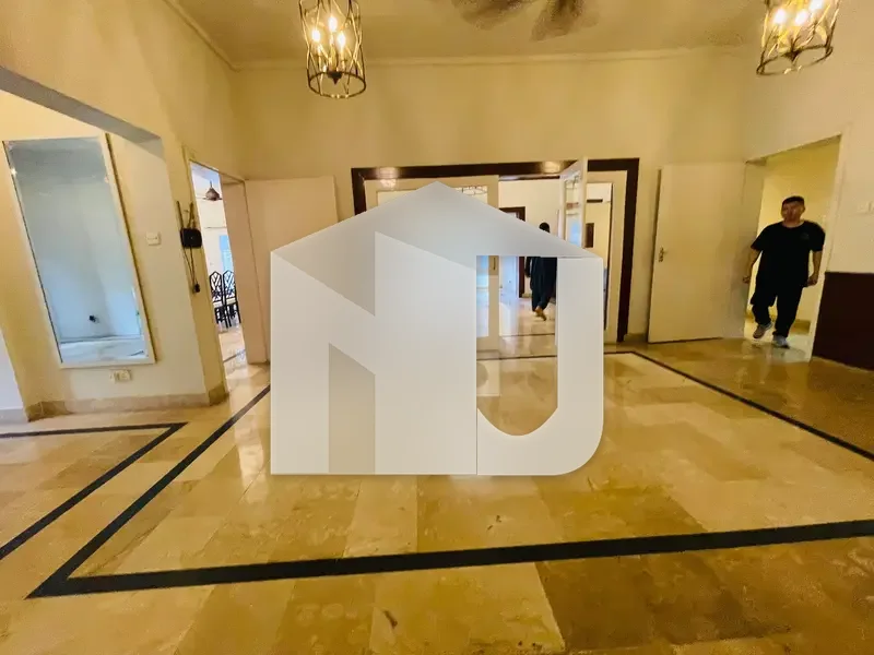 F-8 | 4 Bedrooms 1 | study Room | Renovated, photo 17