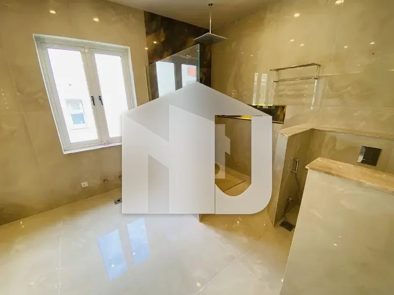 F-8 Brand New House With Biggest Basement | Lift | 8 Bedrooms 10 Washroom, photo 27