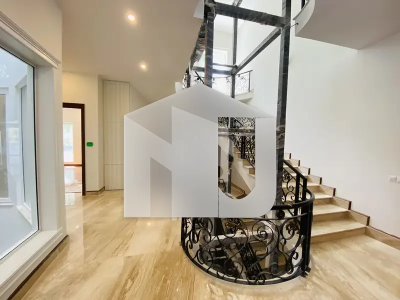 F-8 Brand New House With Biggest Basement | Lift | 8 Bedrooms 10 Washroom, photo 17