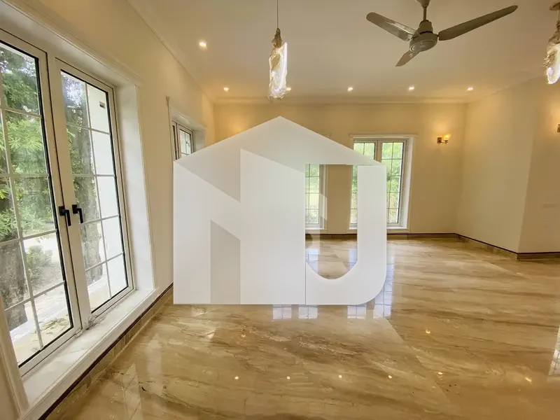 F-8 Brand New House With Biggest Basement | Lift | 8 Bedrooms 10 Washroom, photo 20
