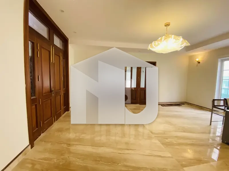 F-8 Brand New House With Biggest Basement | Lift | 8 Bedrooms 10 Washroom, photo 9