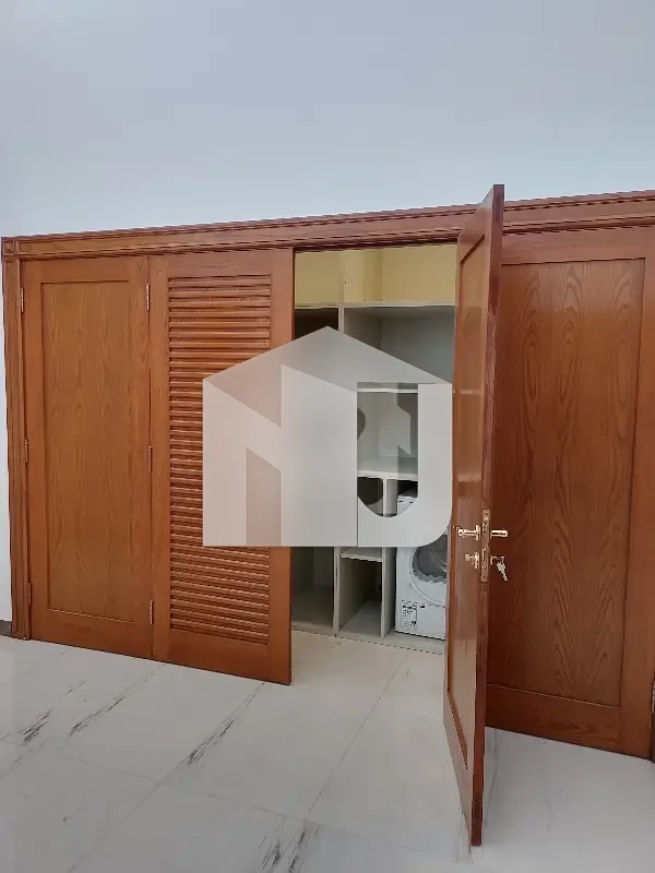 A 30 Marla House In F-8 Is On The Market For Rent, photo 14