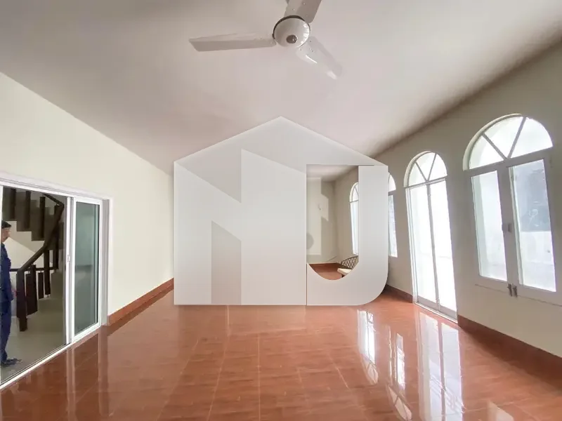 Beautiful House Available For Rent On Prime Location, photo 9