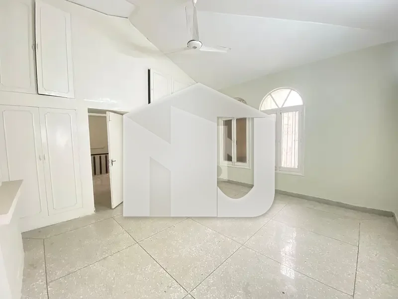Beautiful House Available For Rent On Prime Location, photo 2