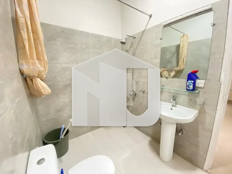 Beautiful House Available For Rent On Prime Location, photo 10