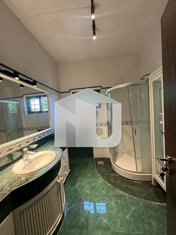 E-7 House For Rent With Huge Lawn, photo 6