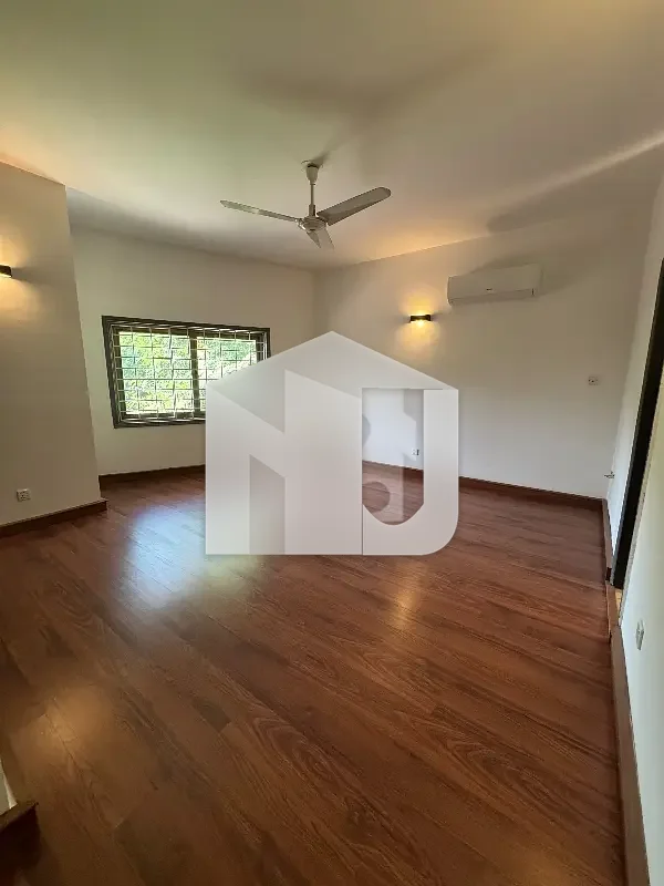 E-7 House For Rent With Huge Lawn, photo 19