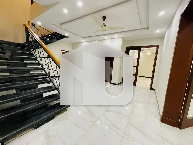 Luxury House For Rent On Most Prime Location., photo 10
