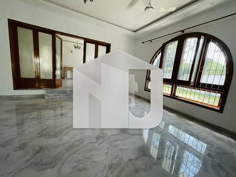 Brand New Triple Storey House On Prime Location Available For Rent., photo 18