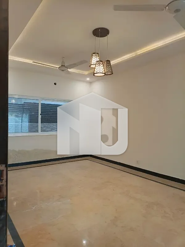 BEAUTIFUL Tile Flooring House For Rent, photo 12