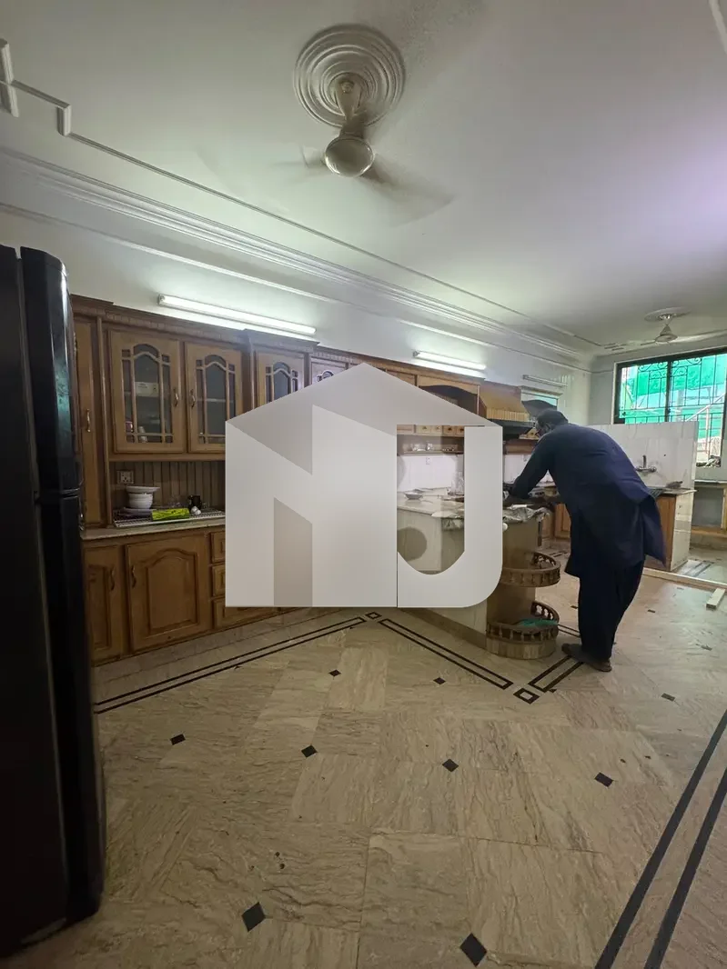 5 Bedroom House For Rent In G-10 Islamabad Attached Baths Servant Quarter Spacious Parking, photo 5