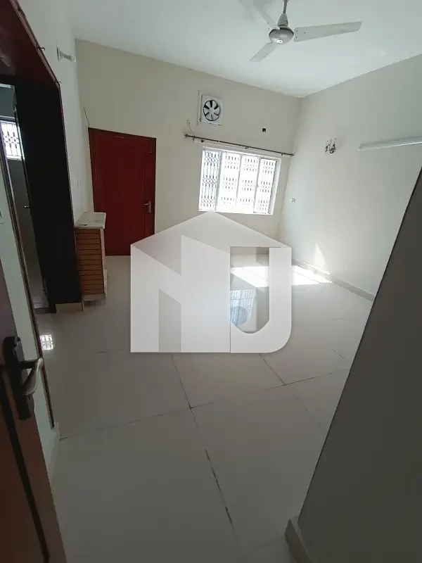 G10 Full House 6bed Attached Washroom 2 Dd 2 Tv Loune 2 Lounge 2 Kitchen 2 cars Parking 1Servant, photo 9