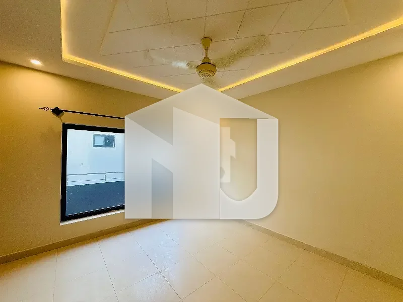 5 Marla Beautiful Brand New House Available For Rent In Mpchs B-17, photo 17