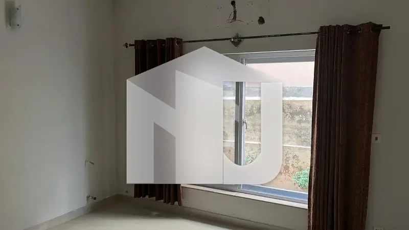 10 Marla Brand New House For Rent Solar Plus 10 Kv, photo 8