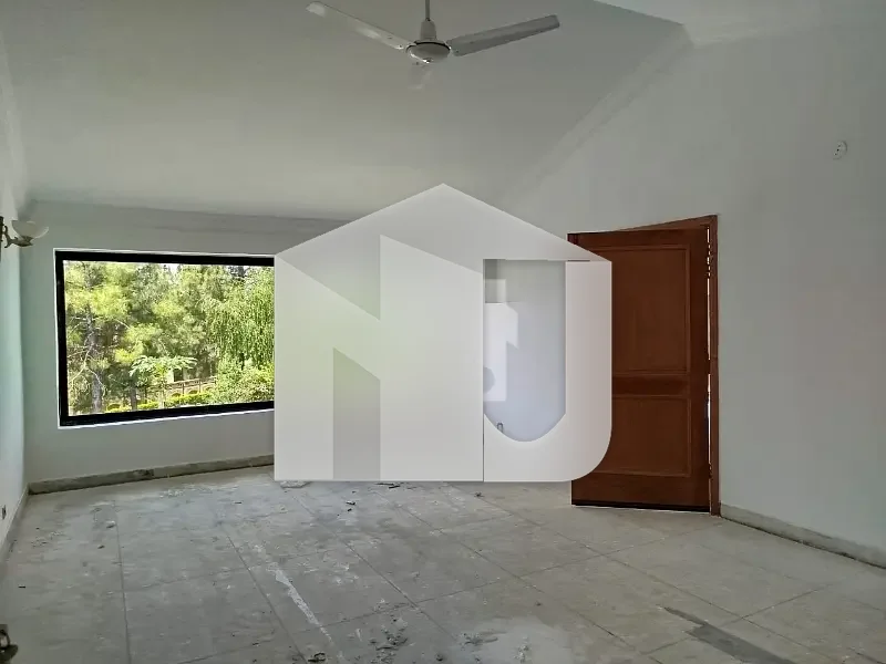 2 Kanal, House For Rent In F-11/3 Spacious Layout With Basement And Lush Green Lawn, photo 18