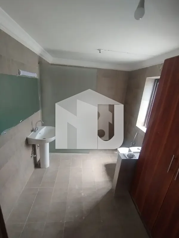 2 Kanal, House For Rent In F-11/3 Spacious Layout With Basement And Lush Green Lawn, photo 25