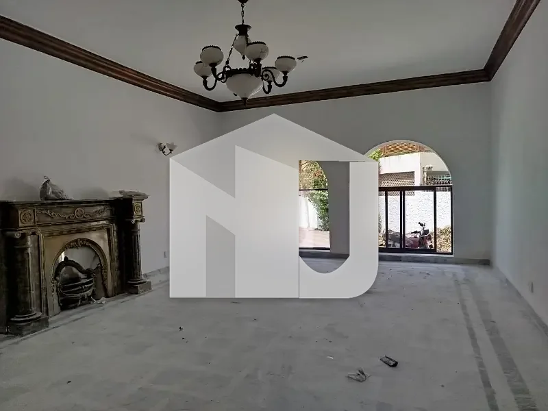 2 Kanal, House For Rent In F-11/3 Spacious Layout With Basement And Lush Green Lawn, photo 7