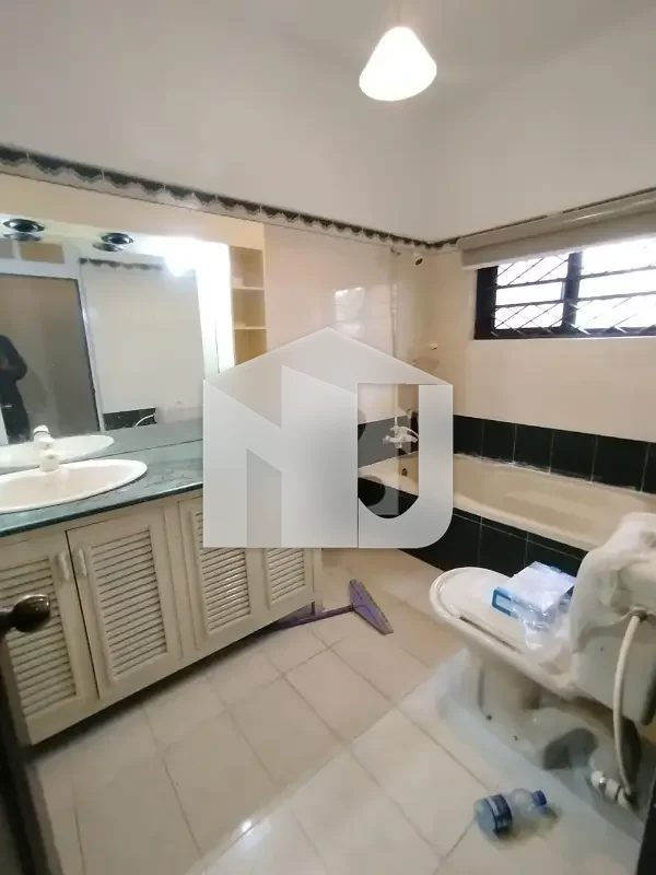 House For Rent In F-8 4 Bed, Tile Flooring, Prime Location, photo 6