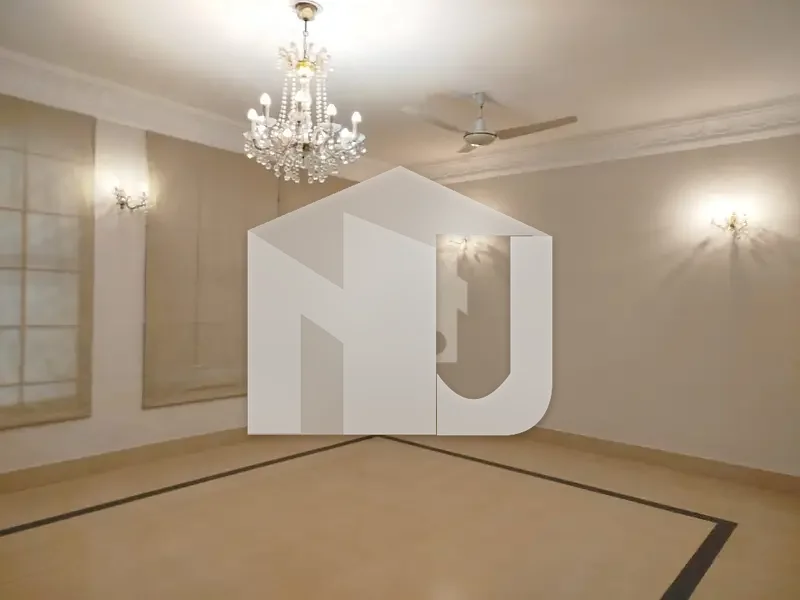 House For Rent In F-8 4 Bed, Tile Flooring, Prime Location, photo 14