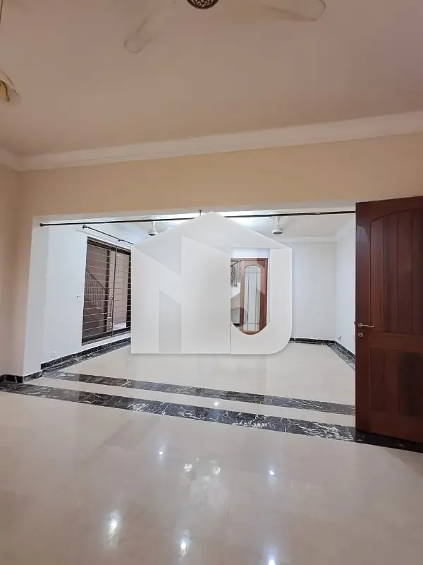 A Beautiful Triple Story House For Rent In F10, photo 15
