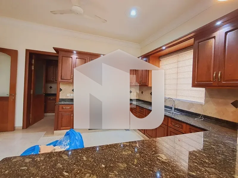 A Beautiful Triple Story House For Rent In F10, photo 9