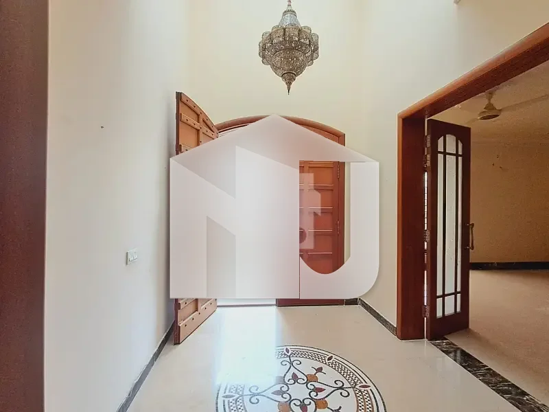 A Beautiful Triple Story House For Rent In F10, photo 8
