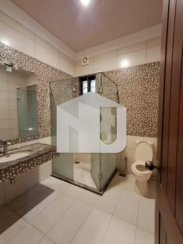 A Beautiful Triple Story House For Rent In F10, photo 18