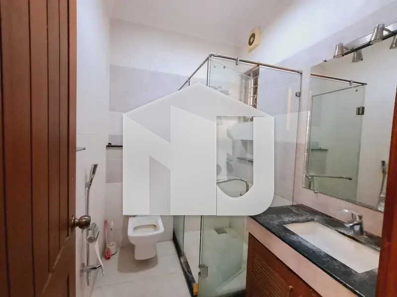 A Beautiful Triple Story House For Rent In F10, photo 2