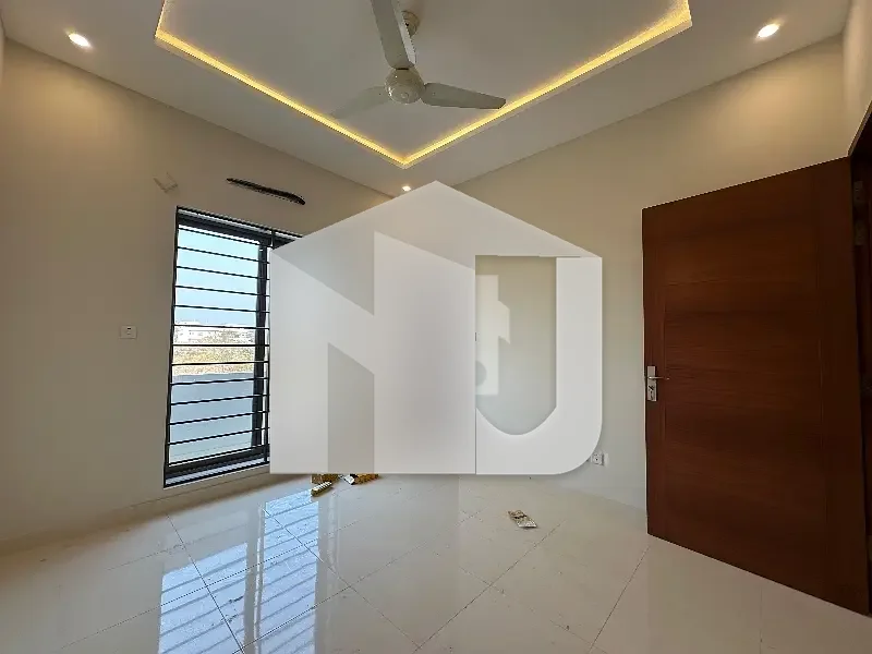 Brand New Condition Luxury 5 Marla Full House Is Available For Rent In D. 12, photo 17