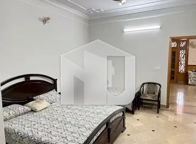 Spacious 16 Marla House Available For Rent In G-10, photo 3