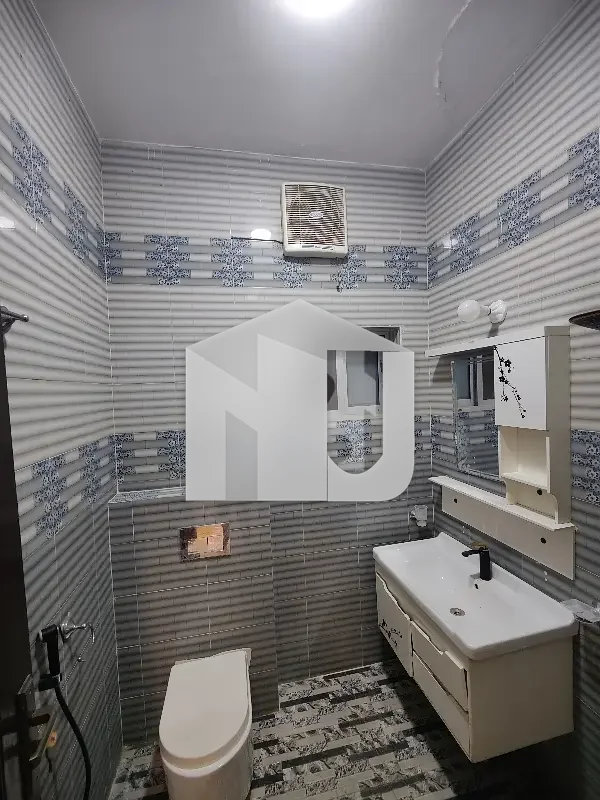 4 Marla Brand New House Available For Rent, photo 14