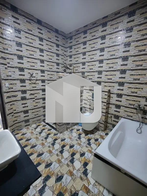 4 Marla Brand New House Available For Rent, photo 25