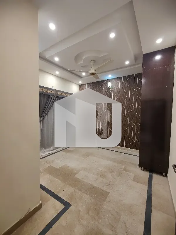 4 Marla Brand New House Available For Rent, photo 7