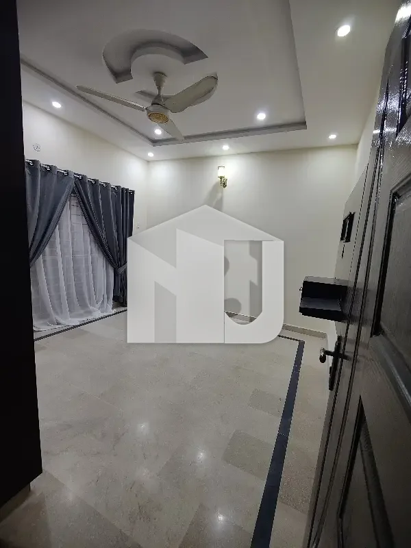 4 Marla Brand New House Available For Rent, photo 24