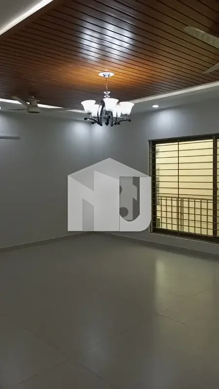 Beautiful Triple Story House For Rent, photo 11