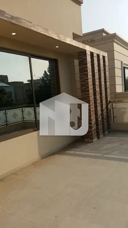 Beautiful Triple Story House For Rent, photo 12