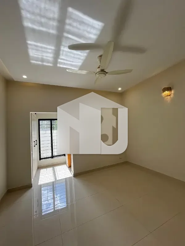 10 Marla House Available For Rent in Top City 1 Islamabad, photo 19